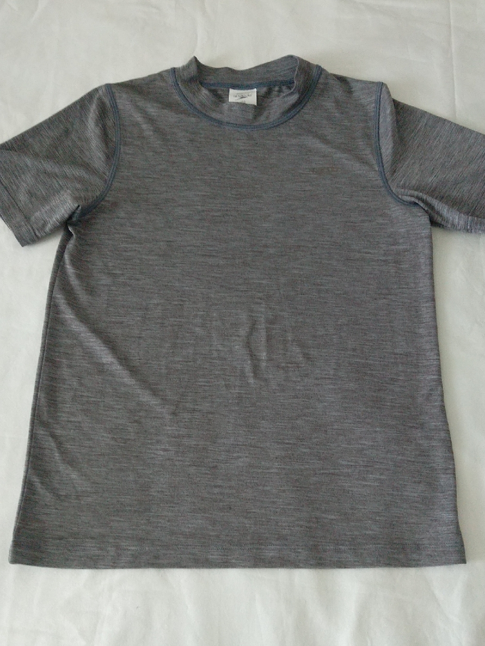 Speedo Gray Performance Crew Neck T-shirt Boys Sz L ( 14-16) Lightweight